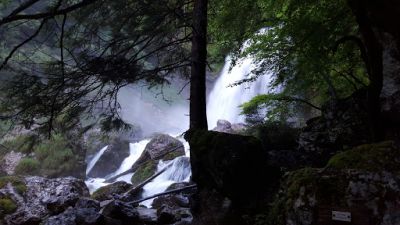 la cascade du cirque de St même